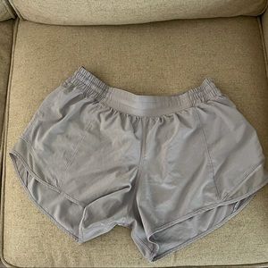 Lululemon hotty hot high rise short 2.5 inseam